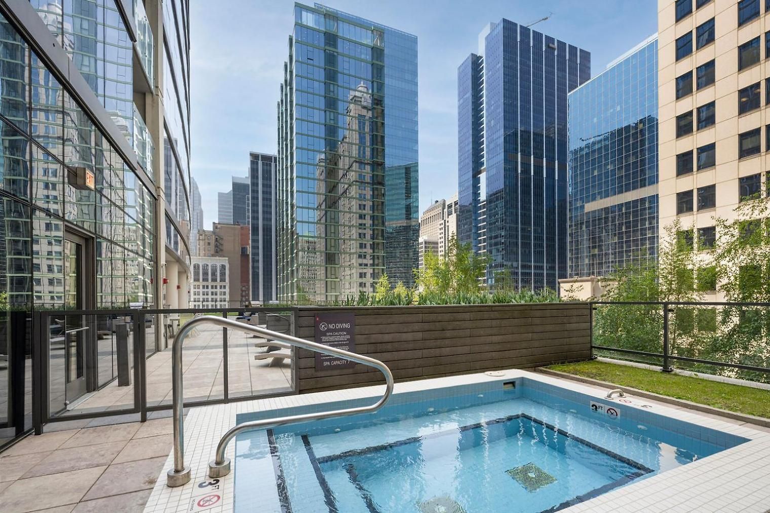 Loop W Gym Pool Lounge 1 Block From L Chi-694