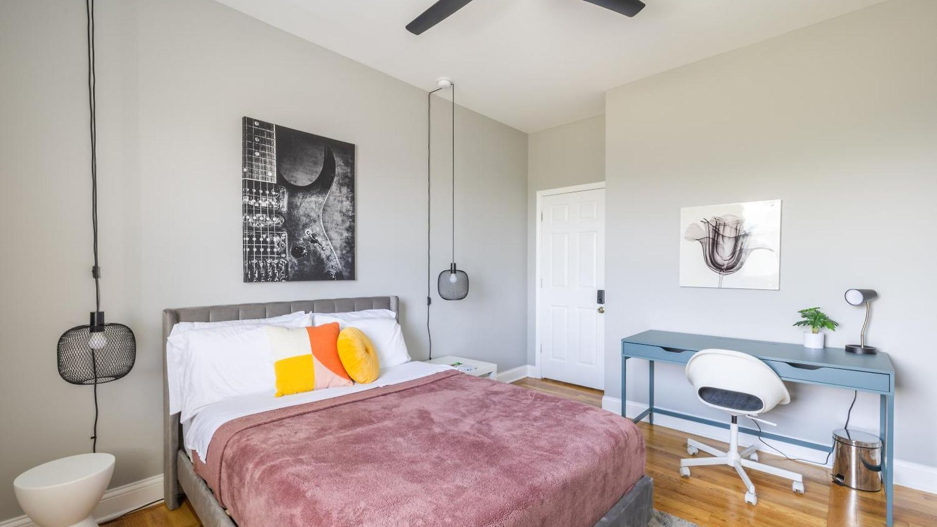 Kenwood Apartments, Downtown Hyde Park *