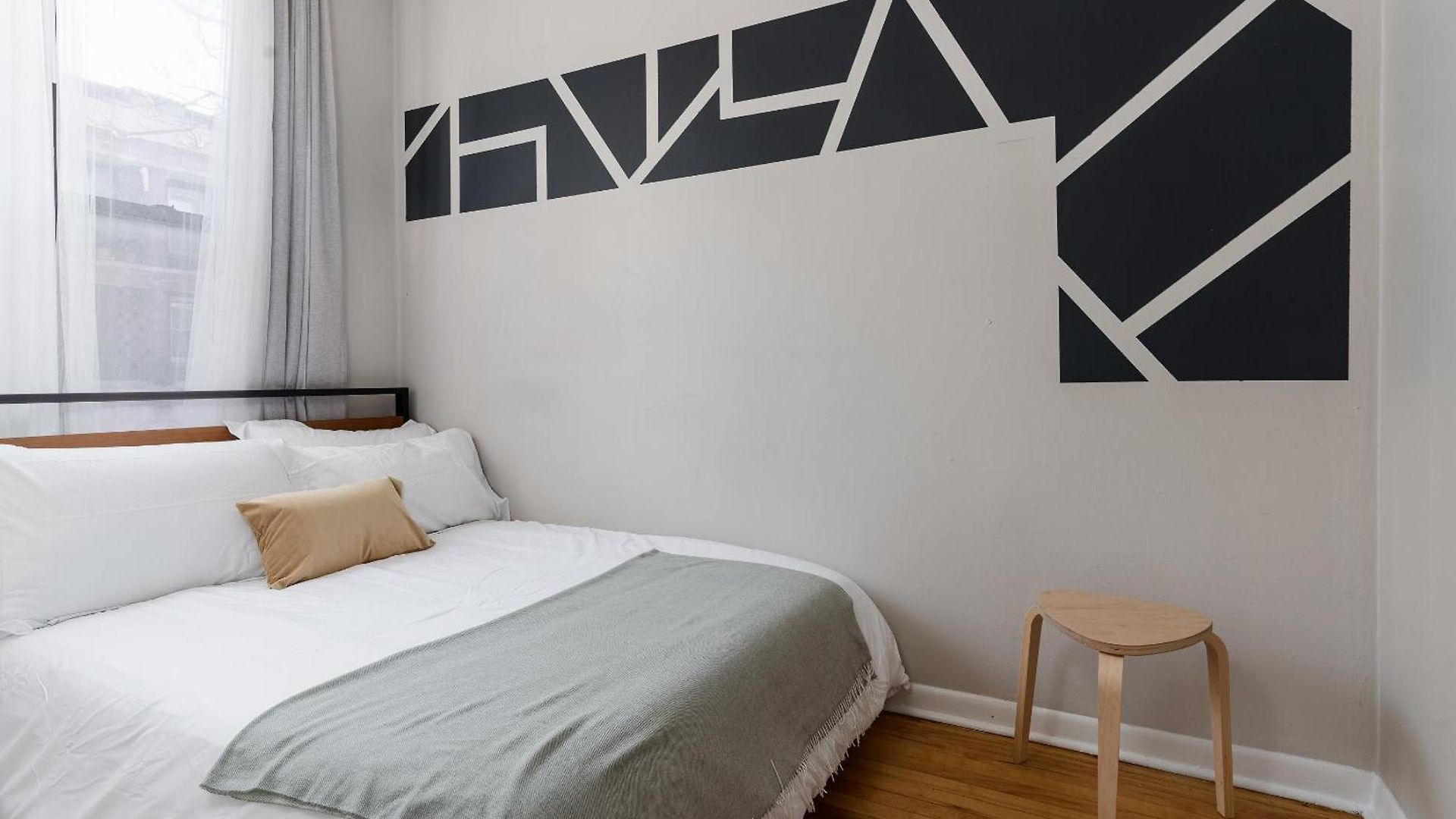 Flexhome Ukrainian Village - 2br - Convenient Walkability *