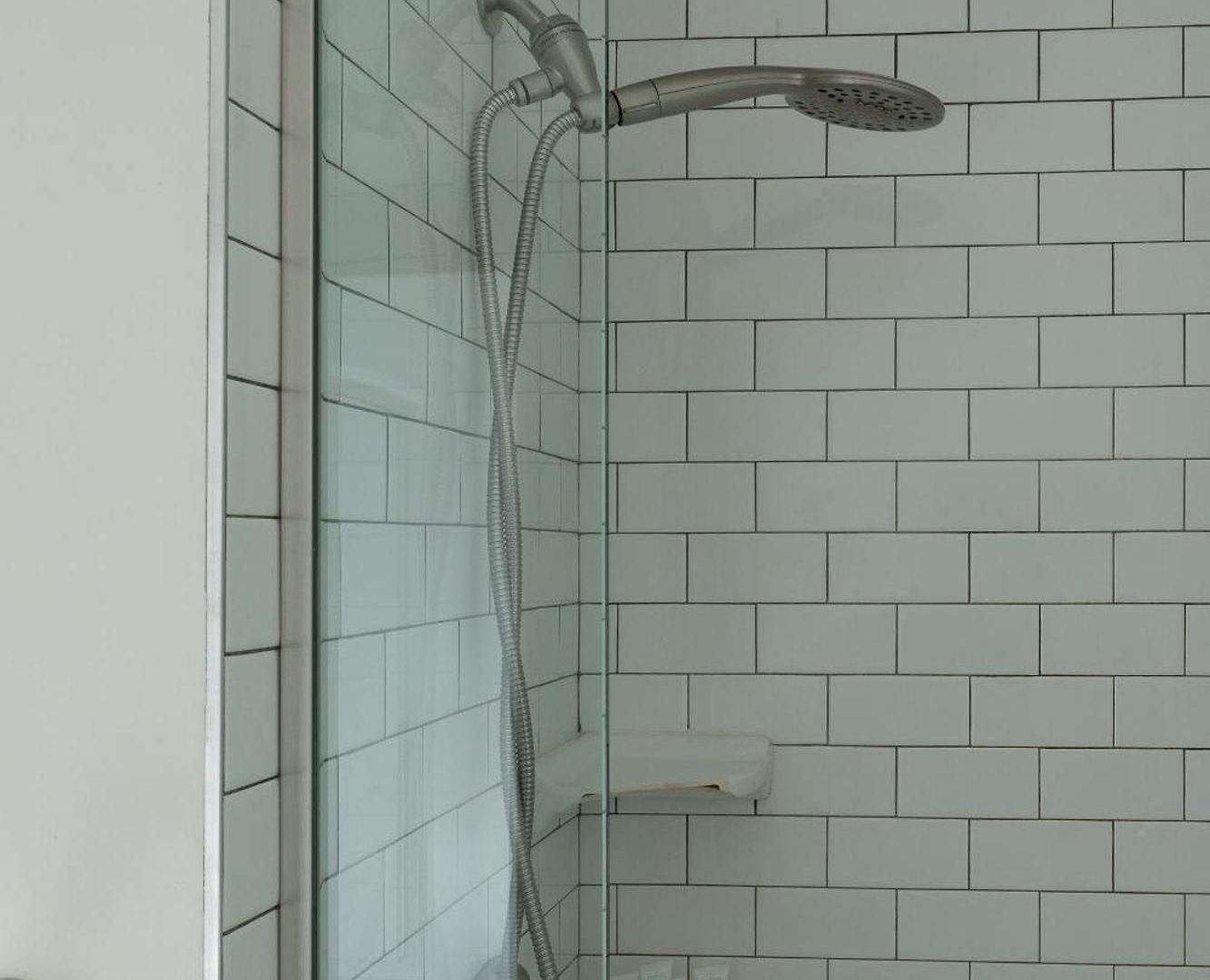 East Village 2br Modern H1 Apartment *