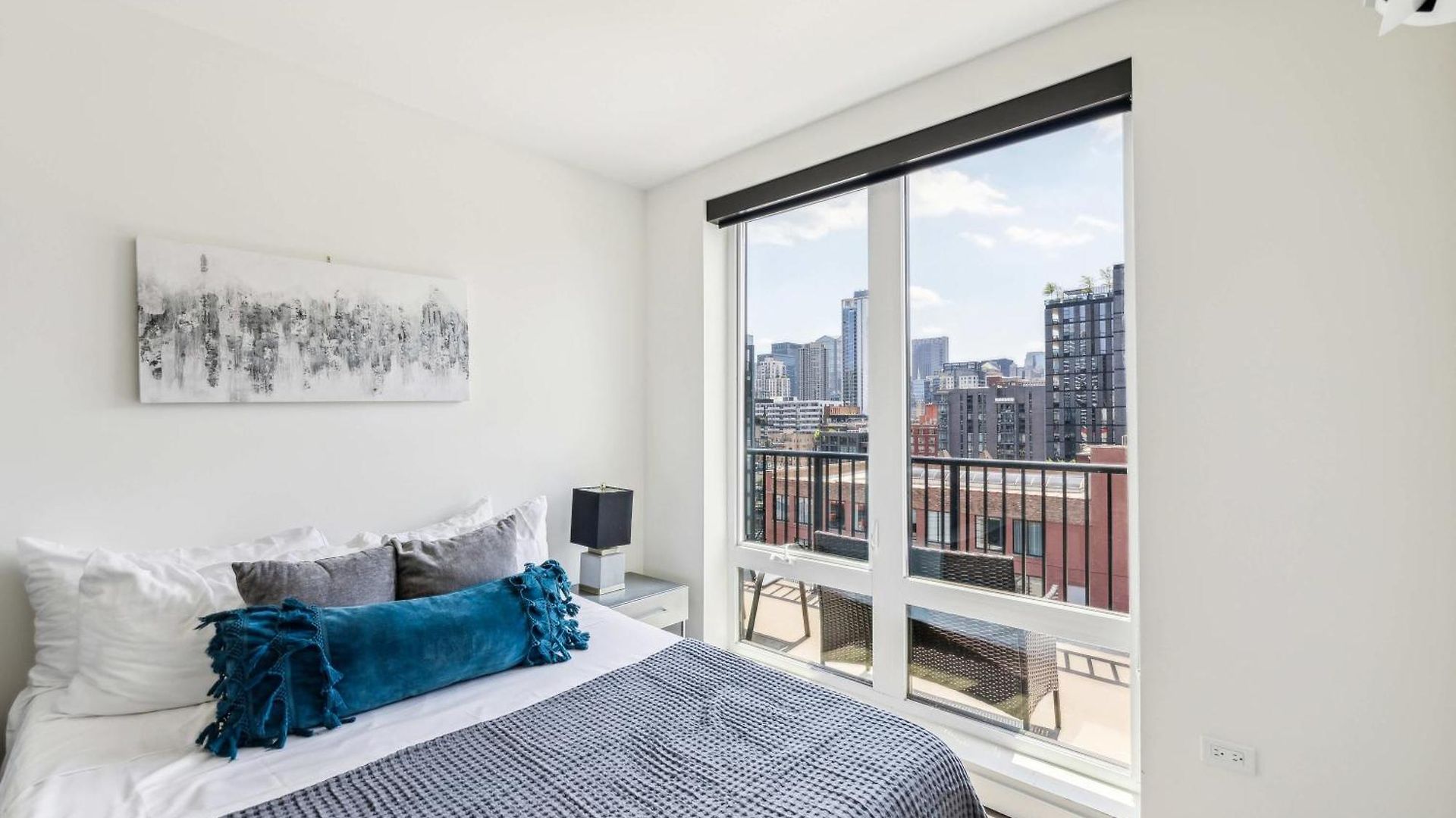 3br Luxury Modern Apartment
