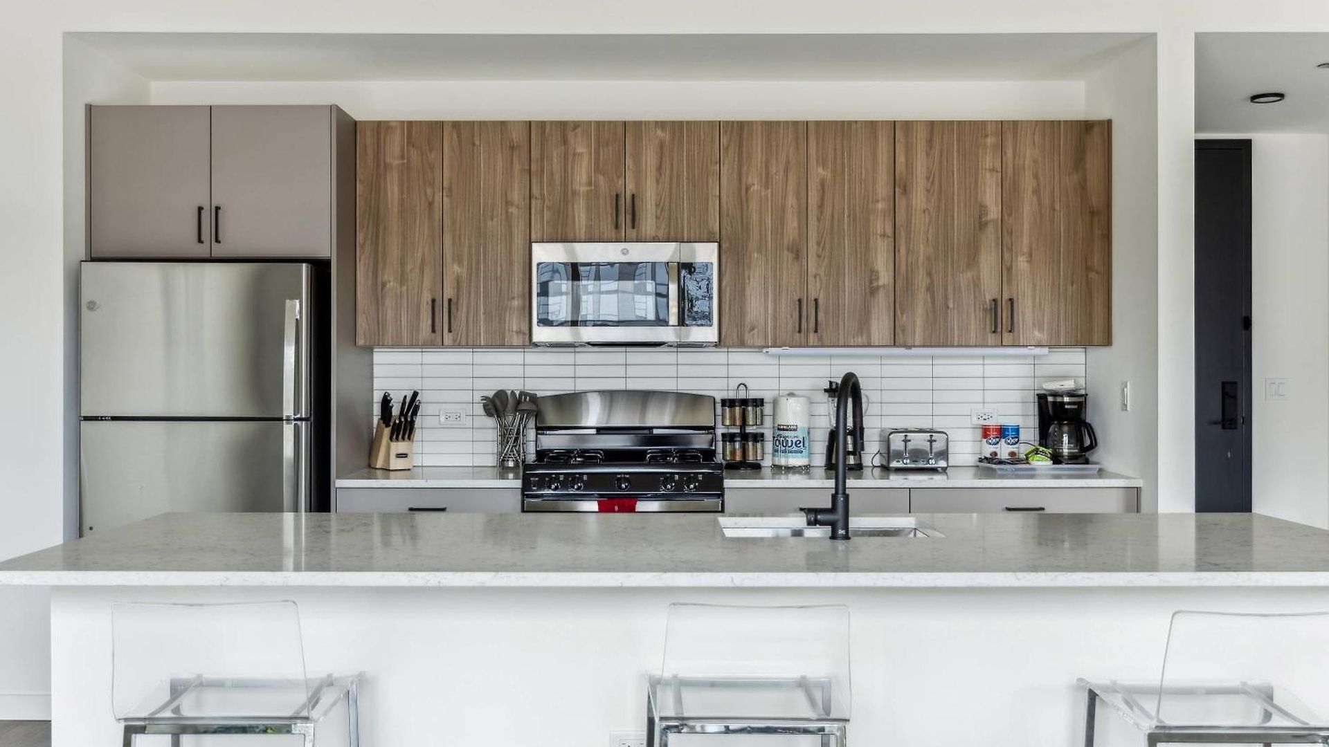 3br Luxury Modern *