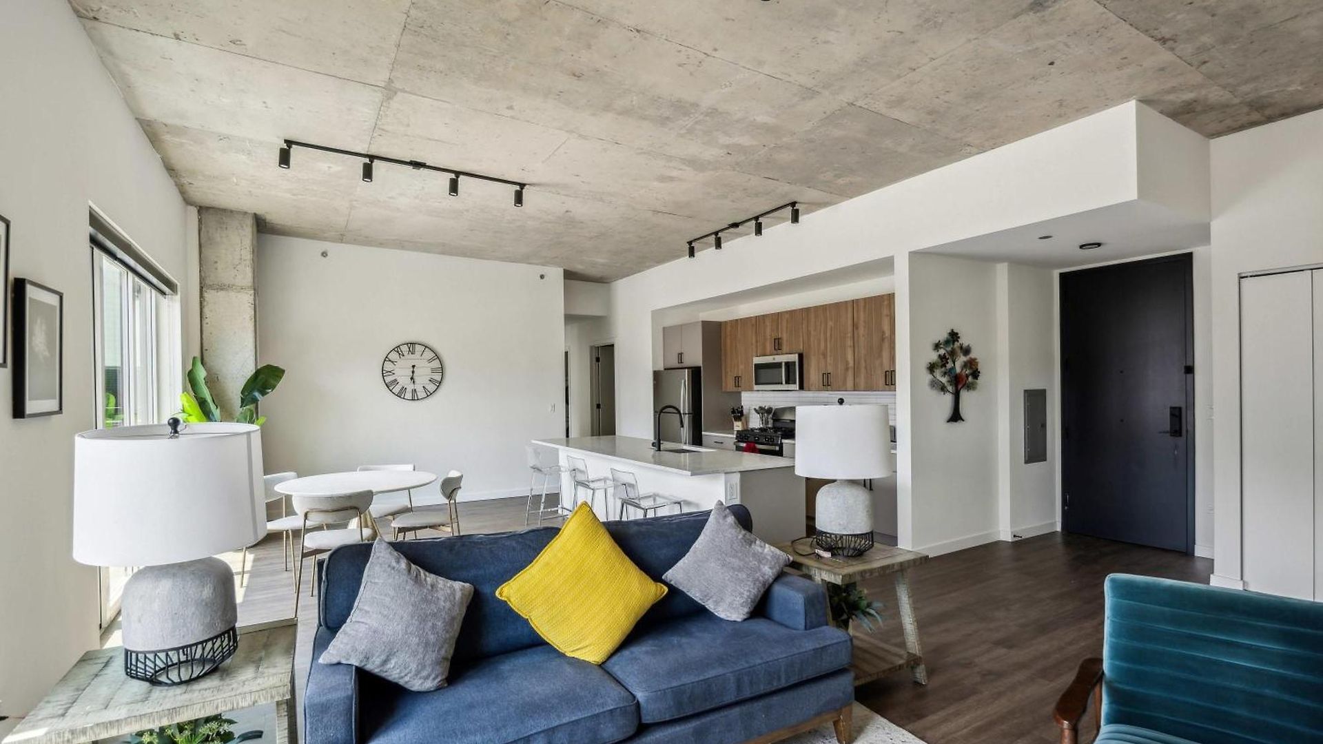 3br Luxury Modern Apartment Chicago