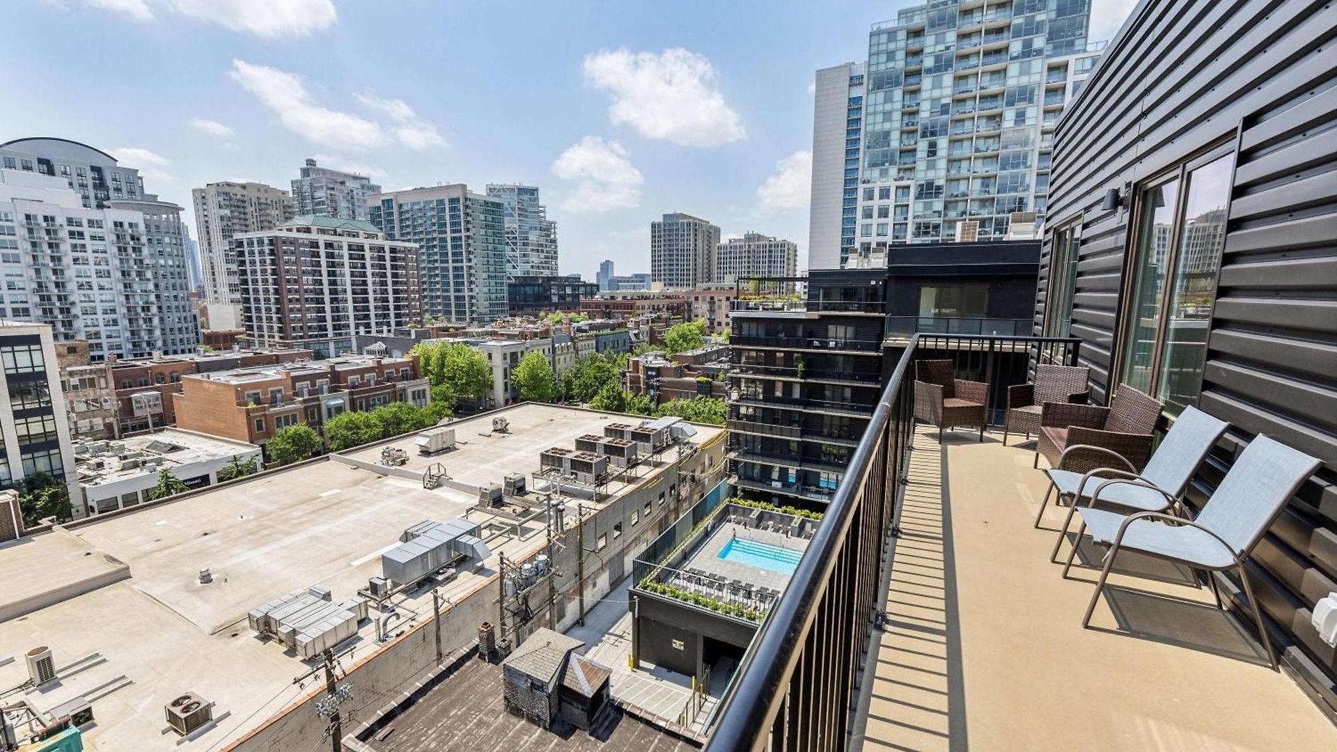 3br Luxury Modern Apartment