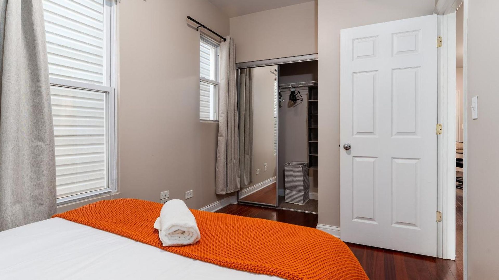 Apartment Flexhome Avondale 2br W1 With Parking Chicago