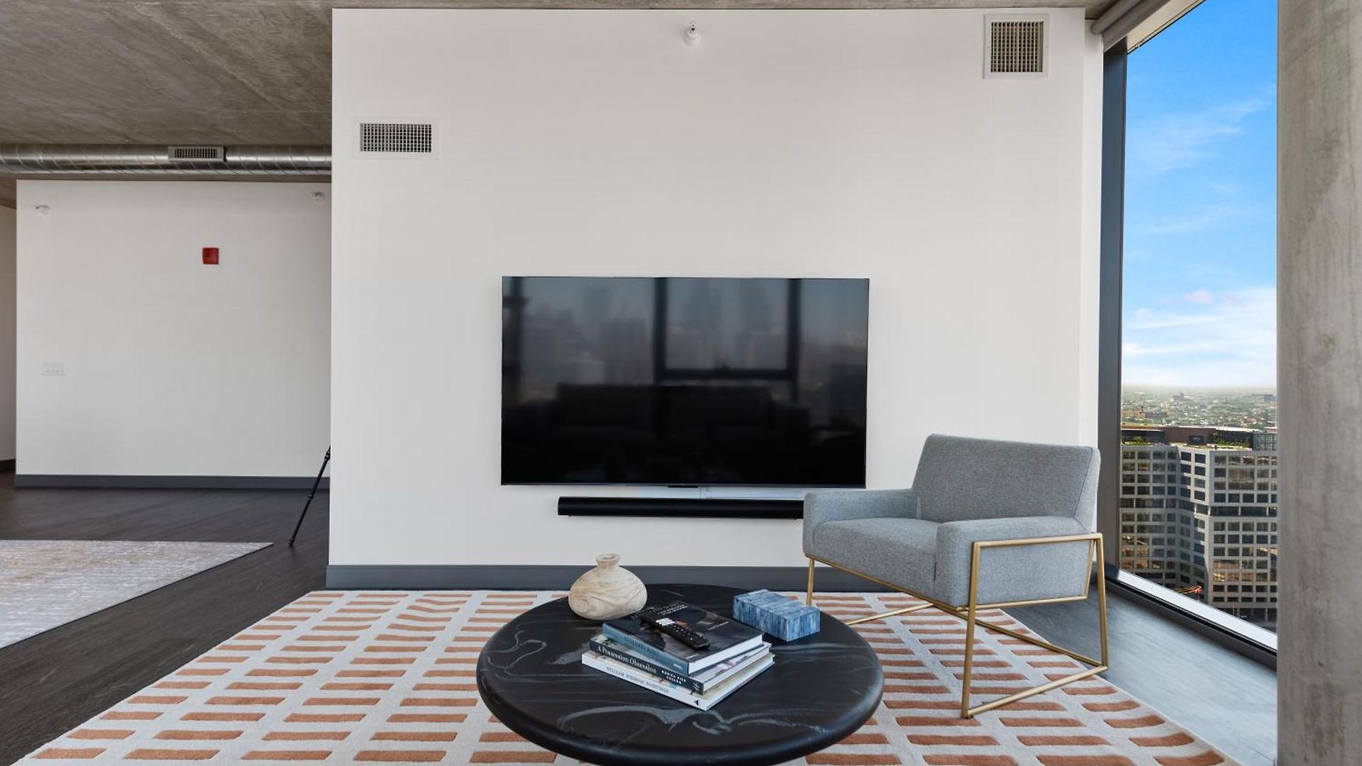 Apartment Fulbrix Bright Designer With West Loop Views *