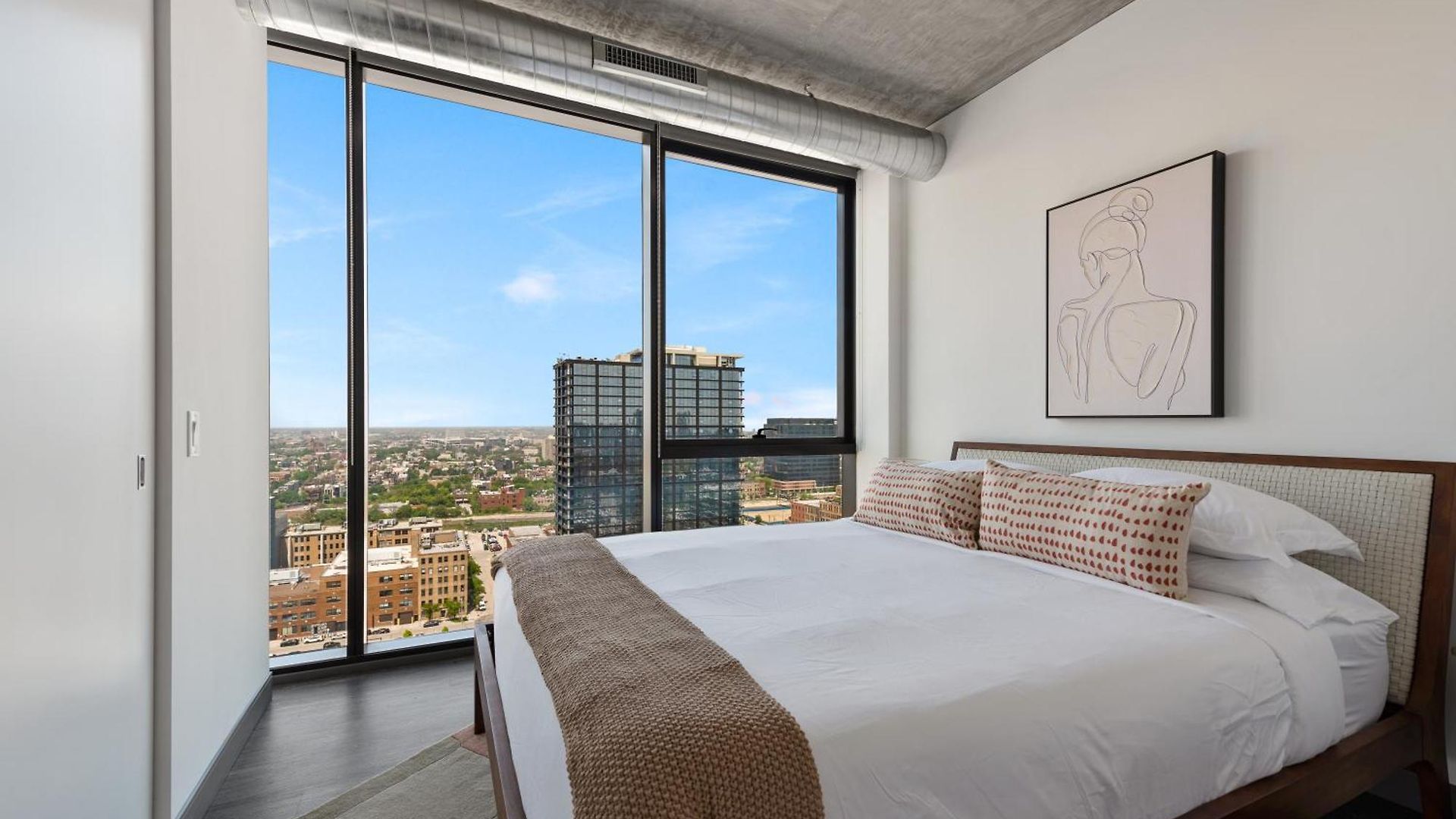 Apartment Fulbrix Bright Designer With West Loop Views