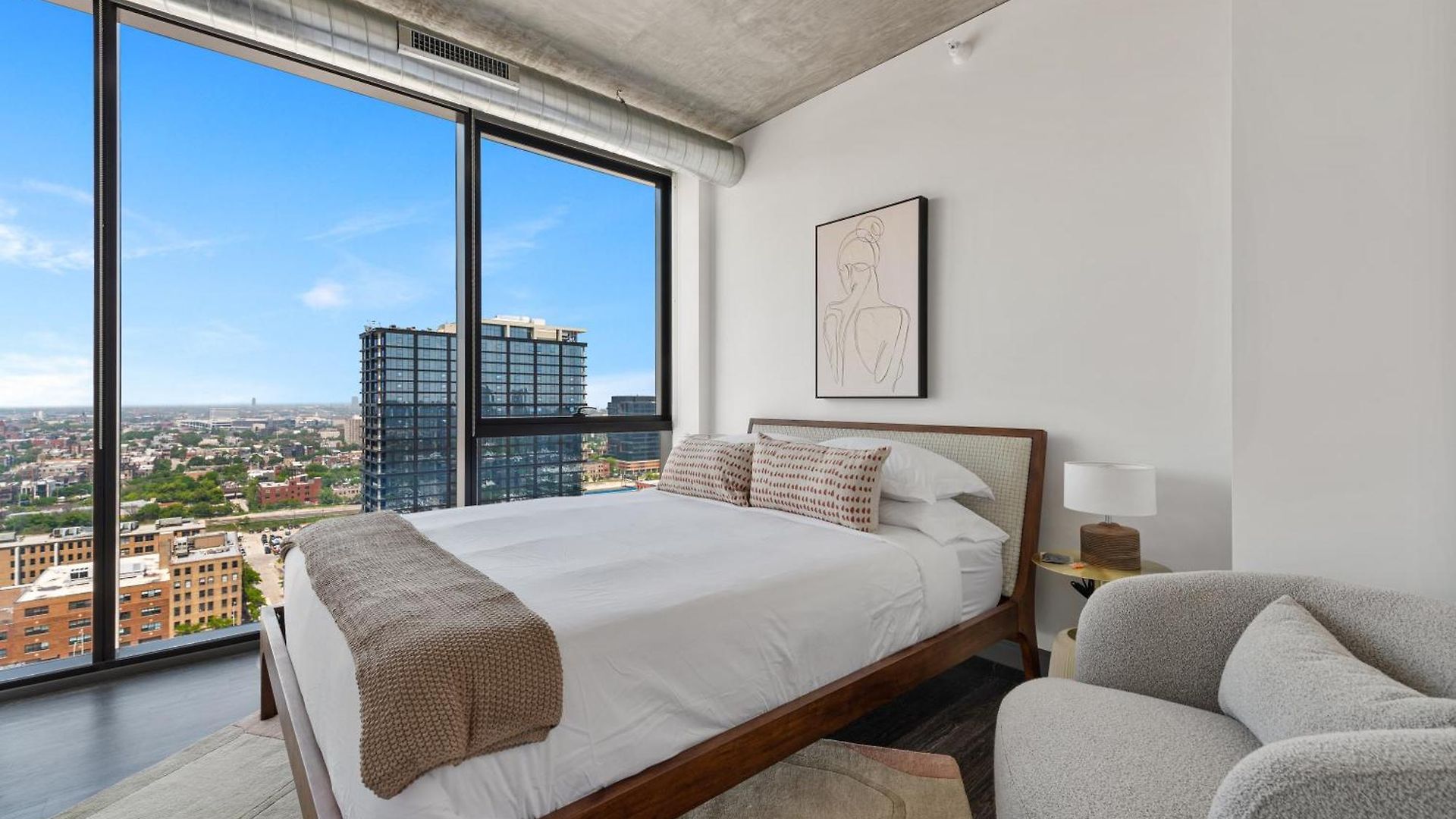 Fulbrix Bright Designer With West Loop Views Apartment *