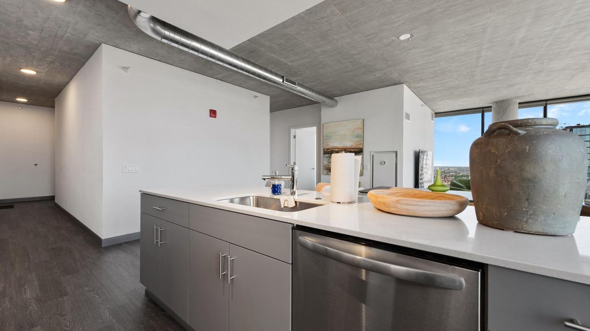 Fulbrix Bright Designer With West Loop Views Apartment Chicago