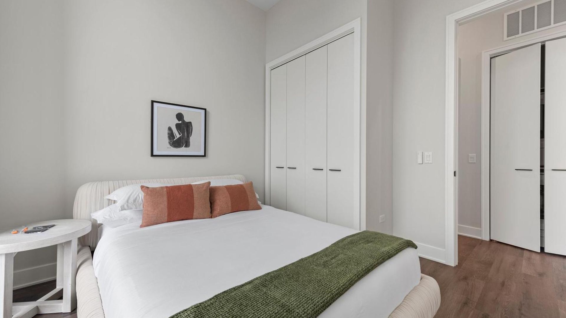 Avra Stylish Prime West Loop Location Near Union Park * Chicago
