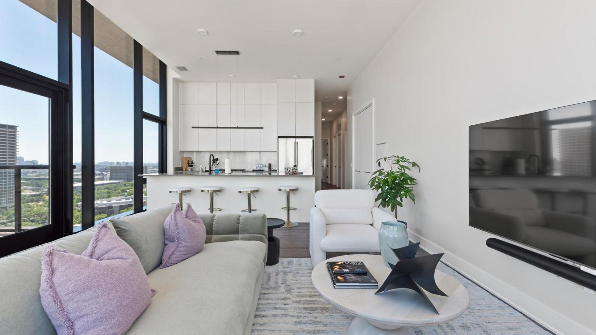 Avra Stylish Prime West Loop Location Near Union Park Apartment *