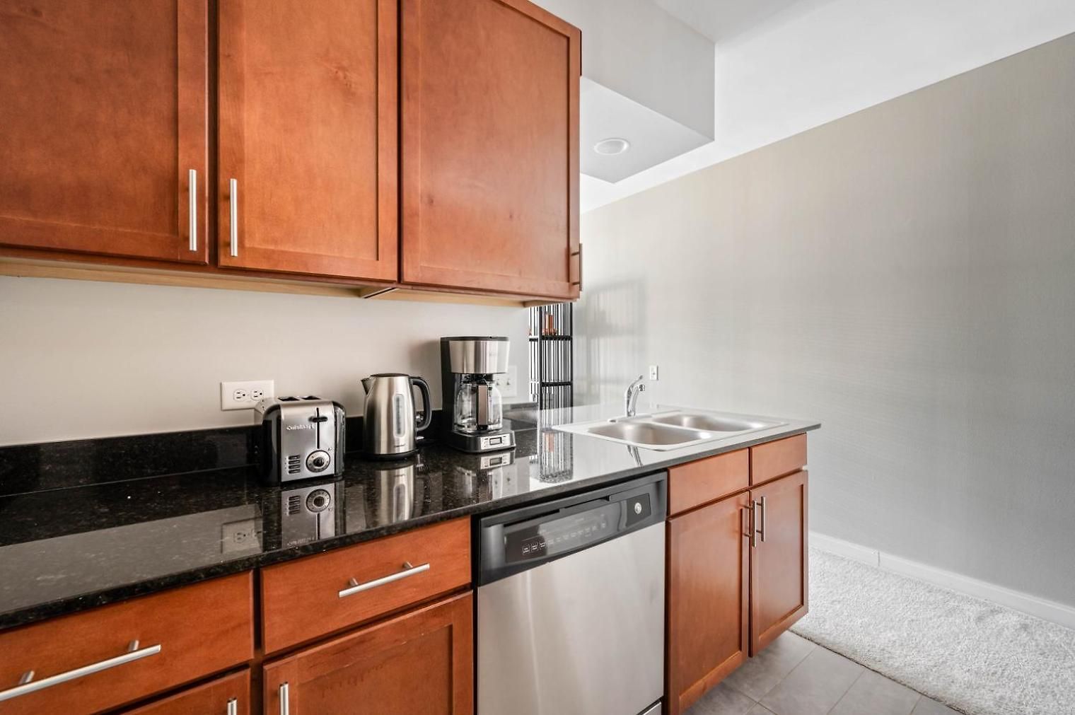Loop 1br W Gym Pool Lounge 1 Block From L Chi-695 Apartment Chicago