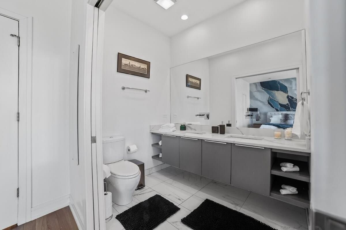 4-bedroom Luxury With Rooftop & Skyline Views * Chicago
