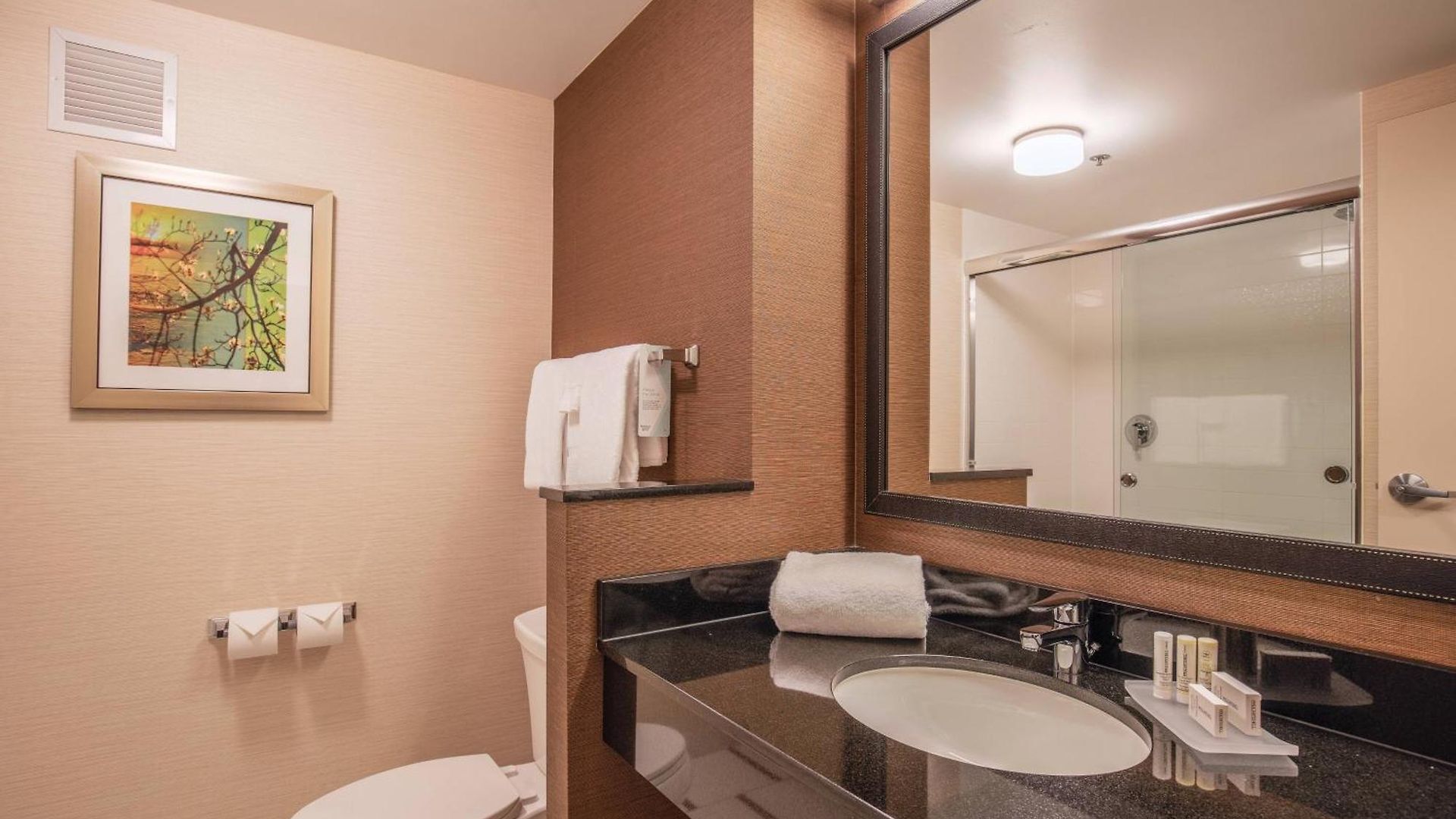 Fairfield And Downtown-river North Hotel 3*