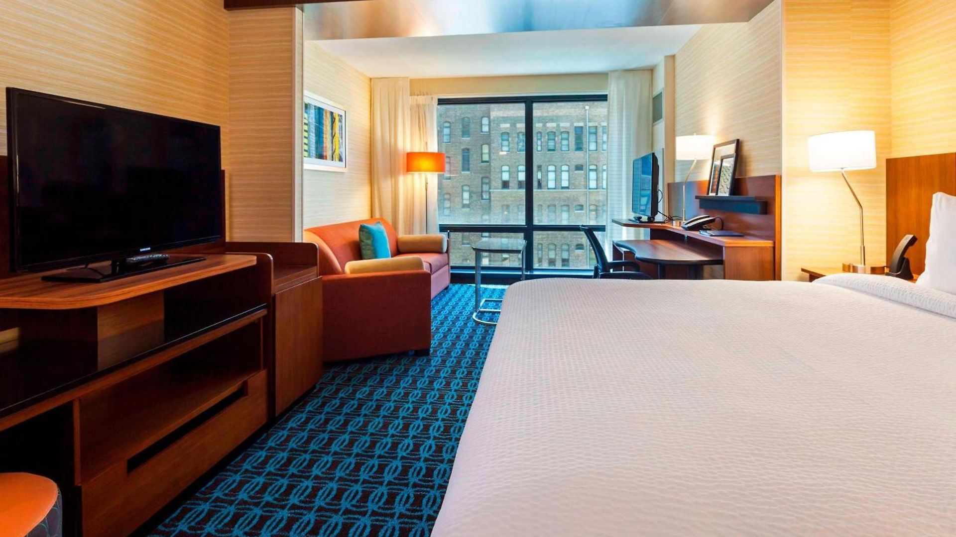 Fairfield And Downtown-river North Hotel 3*