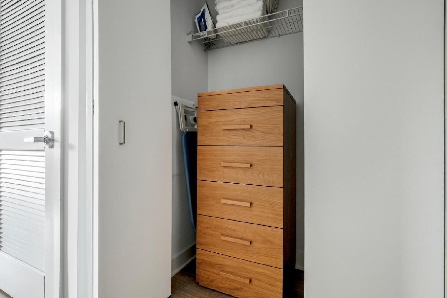 Apartment Loop W Theater Games Nr Millennium Park Chi-1017