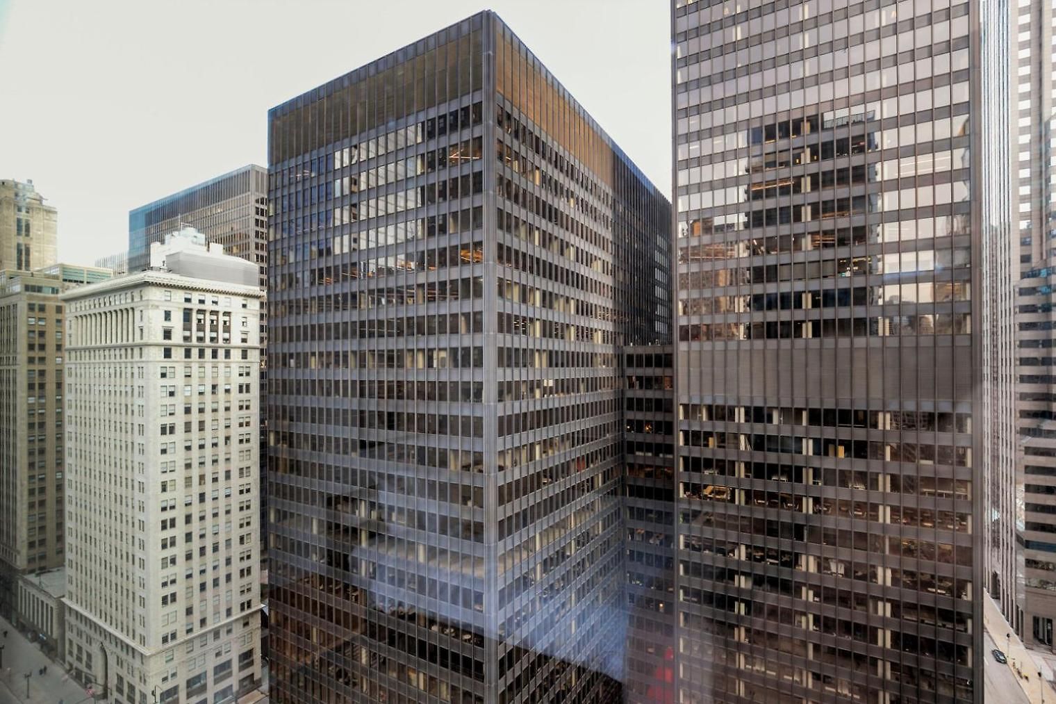 Loop W Roof Deck Nr Michigan Ave Chi-1014 Chicago
