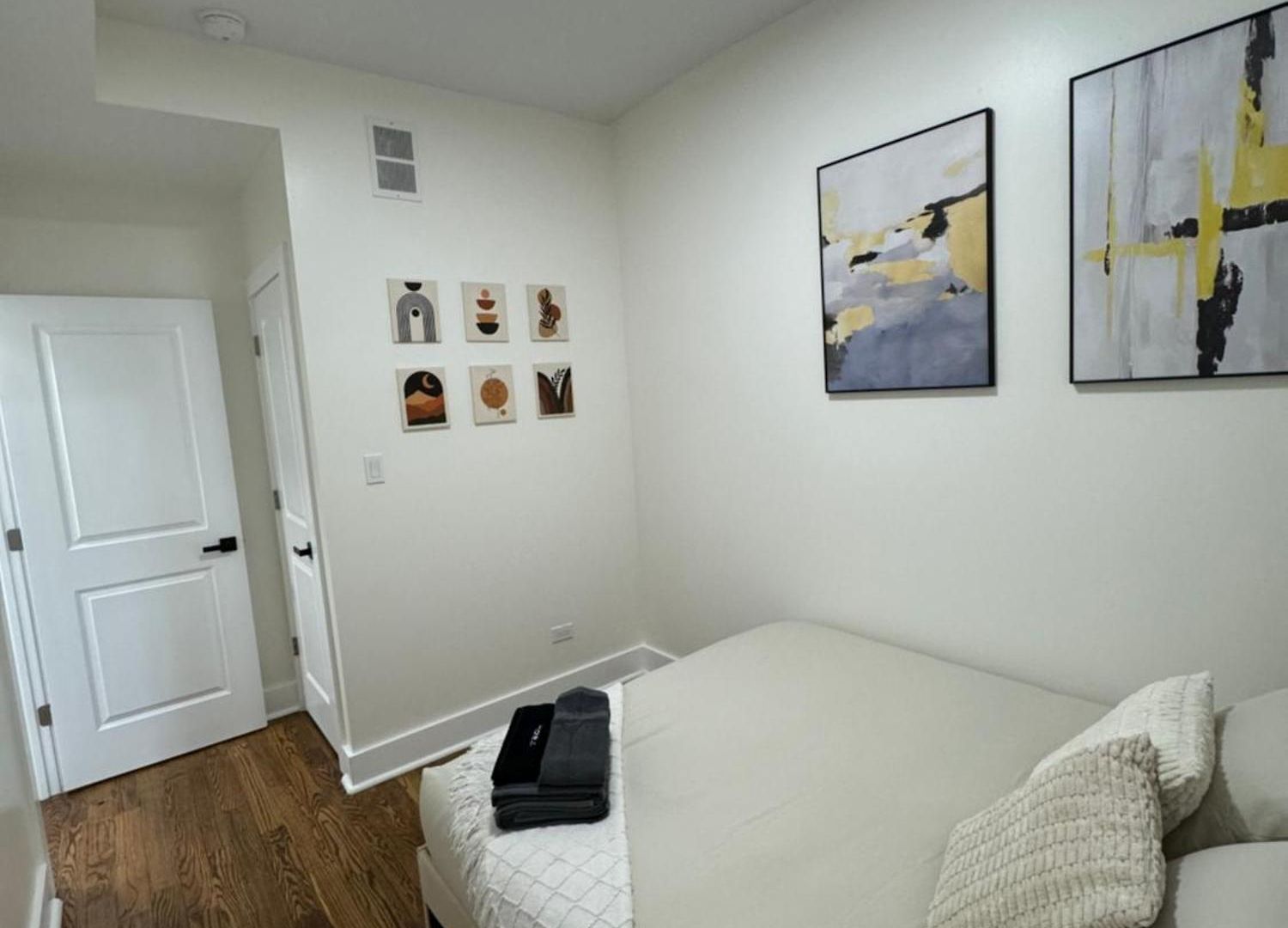 Apartment Chic Euro Getaway- Close To Downtown Chicago