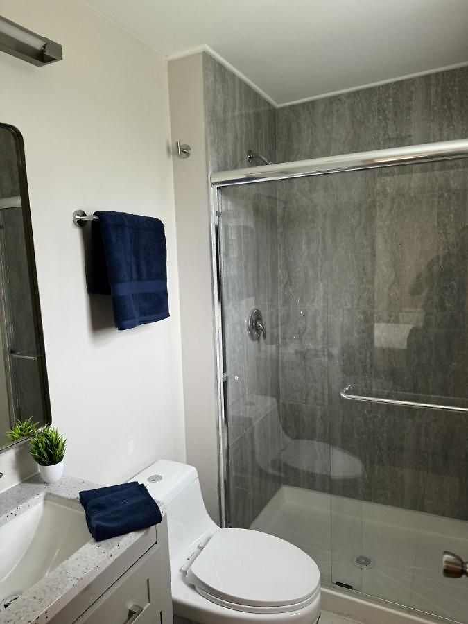 Apartment 3Br Modern Apt • Gym • Workspace • Quiet Location Chicago