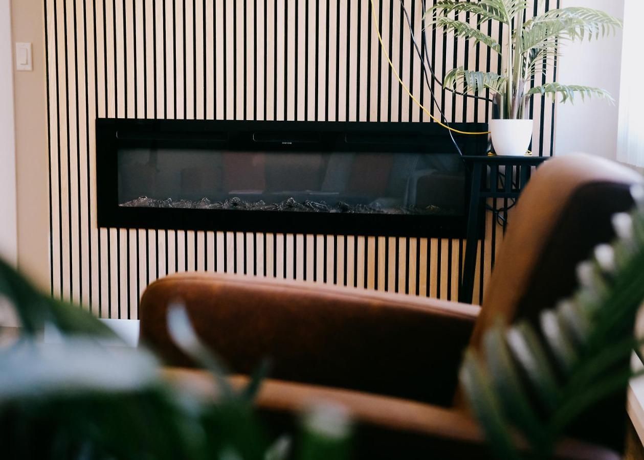 Modern Condo • Safe Chicago Stay Near O'Hare Apartment *
