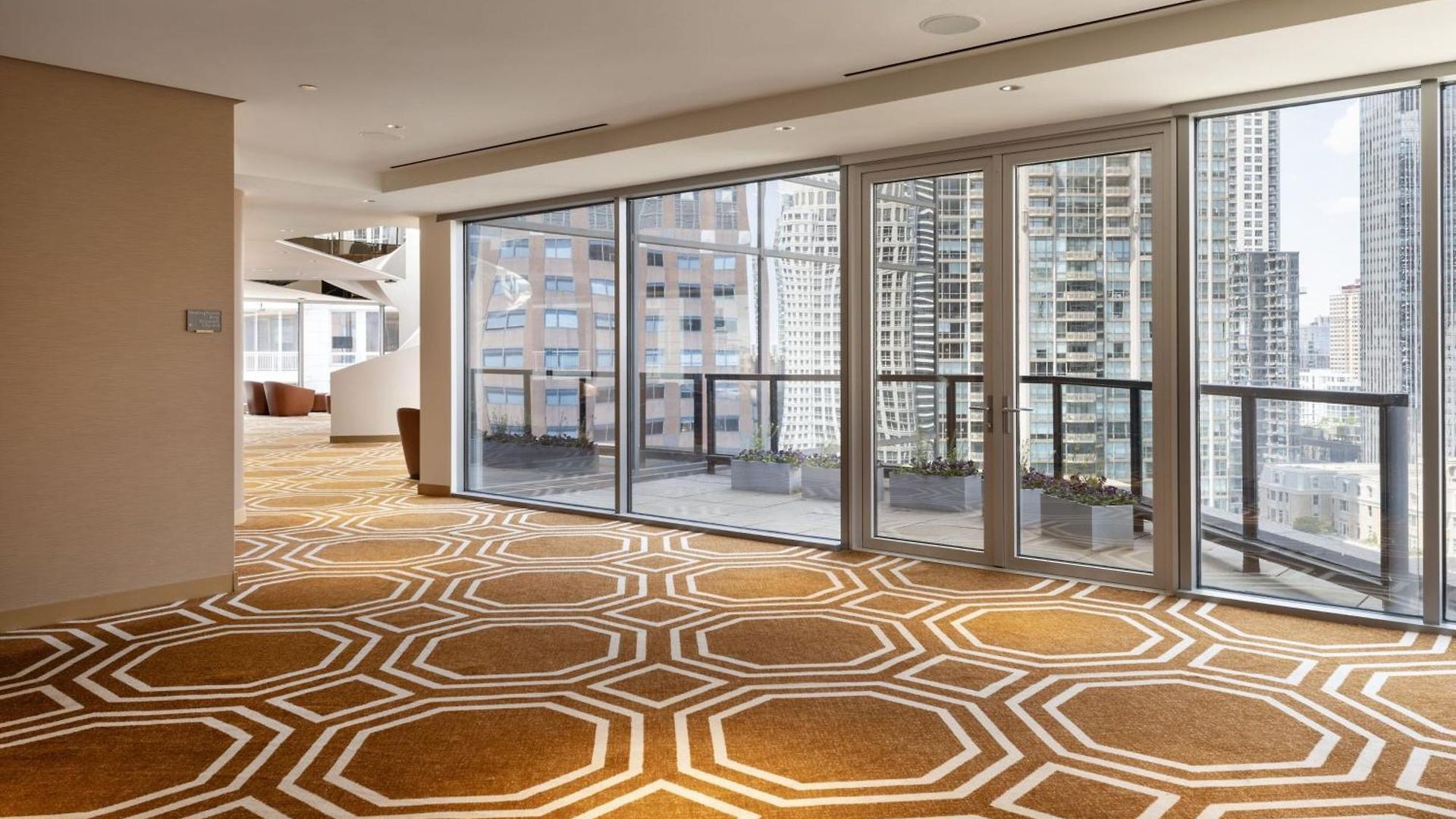 Hotel By Marriott Downtown Magnificent Mile 3*