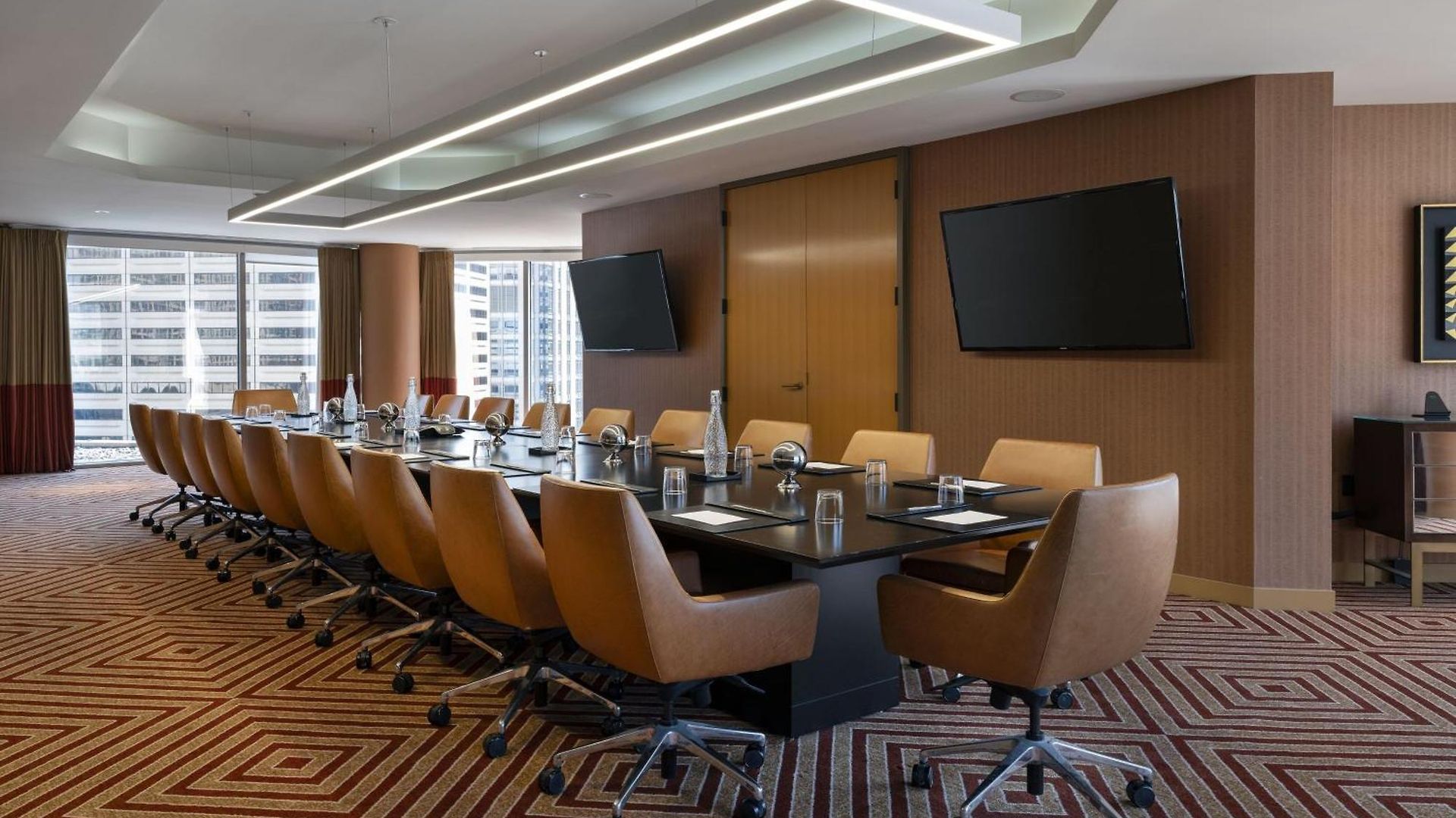 By Marriott Downtown Magnificent Mile Hotel Chicago