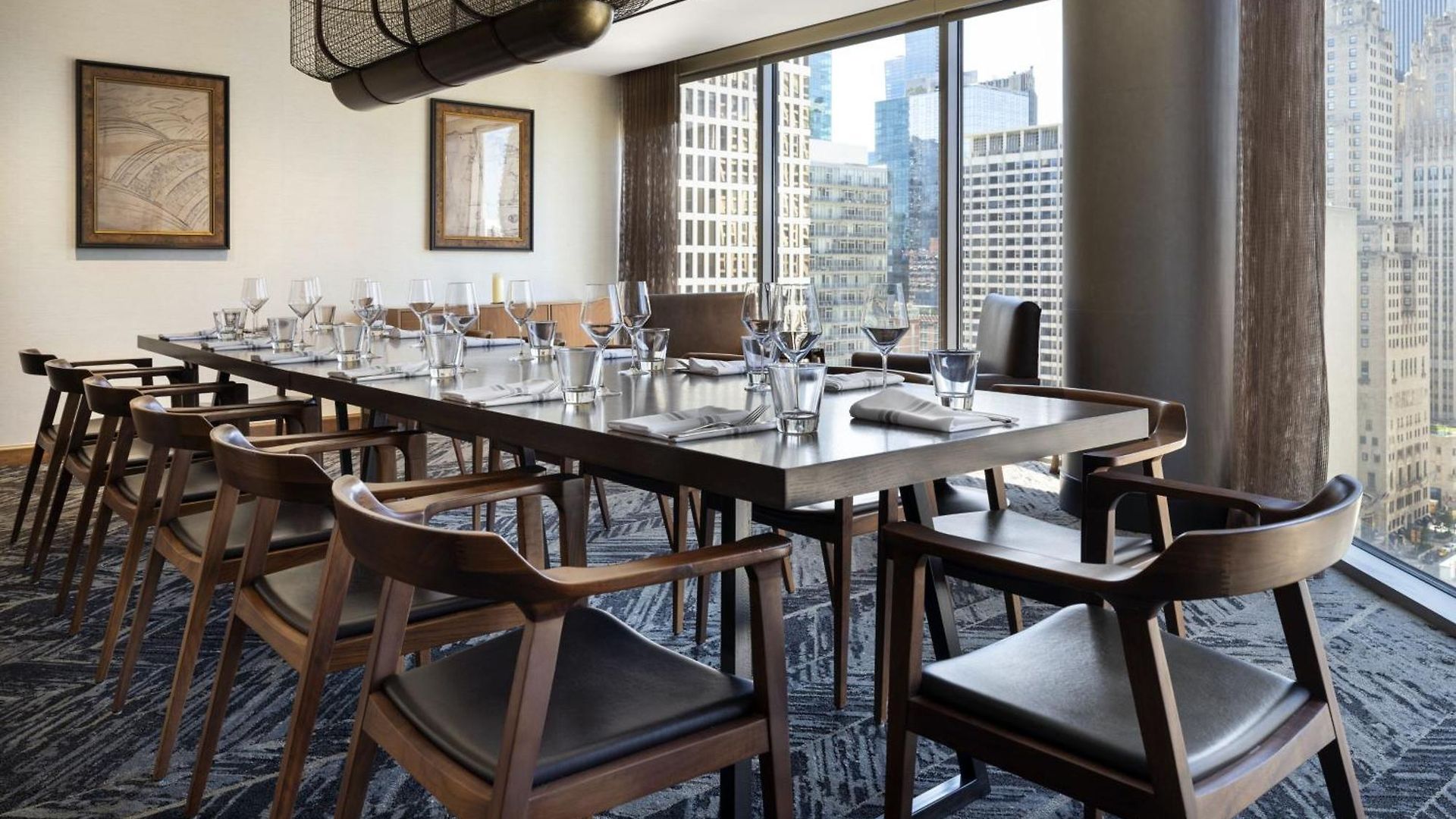 By Marriott Downtown Magnificent Mile 3*