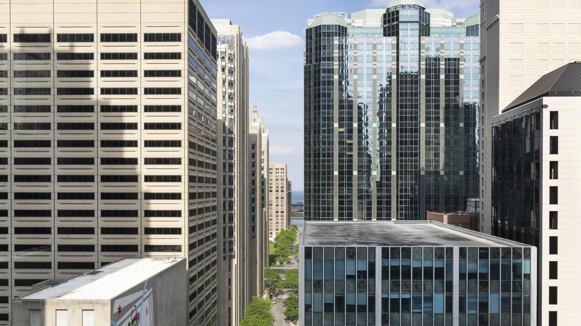 By Marriott Downtown Magnificent Mile Hotel Chicago