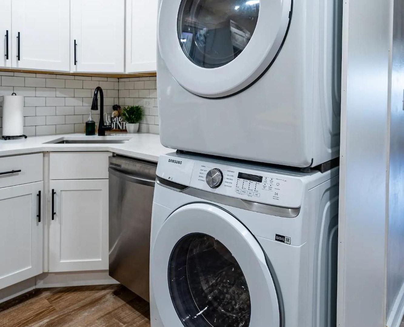 Stylish & Bright Gem Overlooks Lovely Park With Great Amenities *