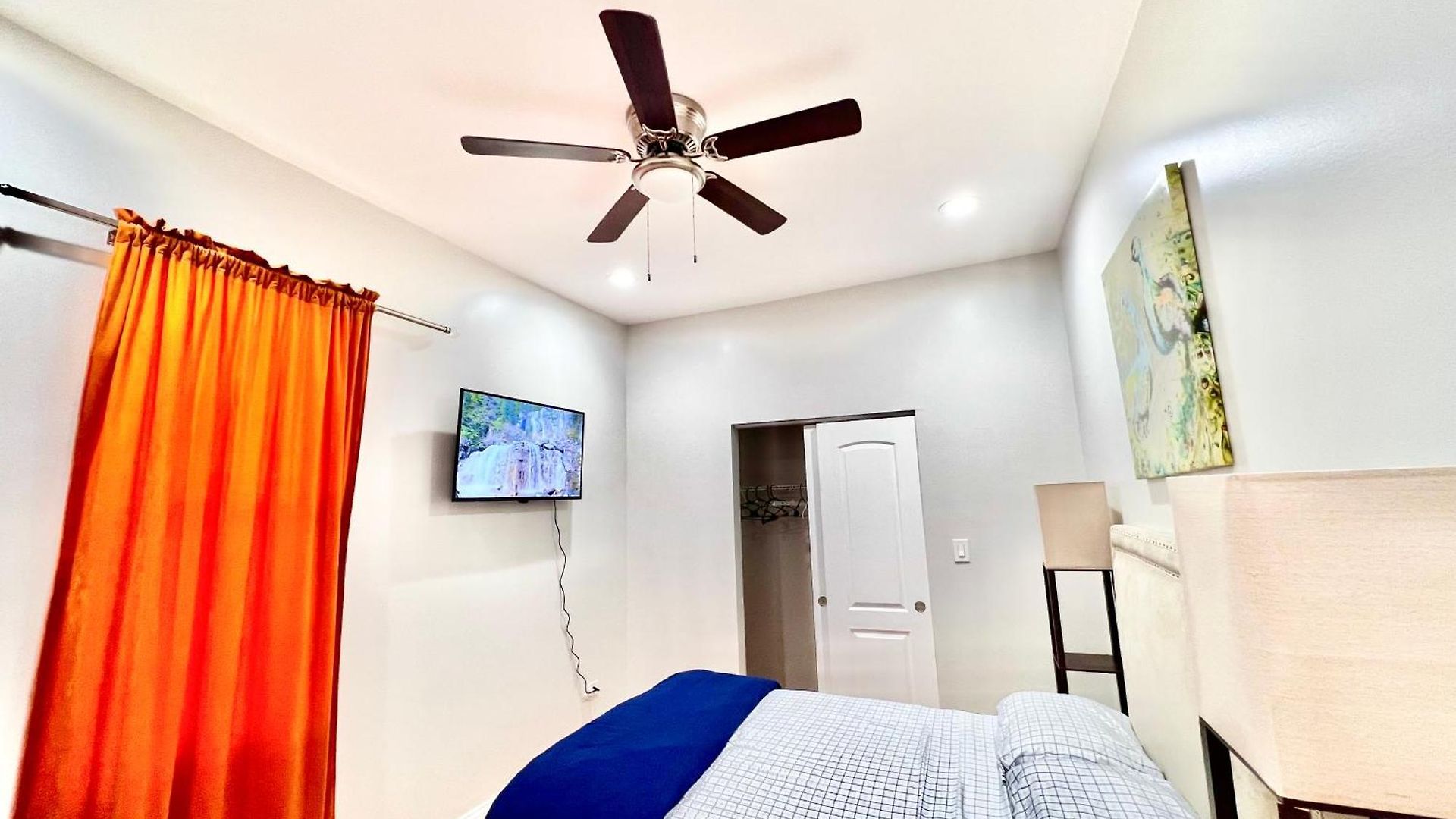 Lux Apt In Bronzeville, Min From Downtown-rsv Now! *