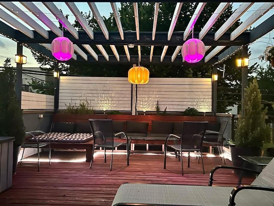 The Banksy-free Parking -4 Bedroom W King Bed- Firepit Rooftop Near United Center
