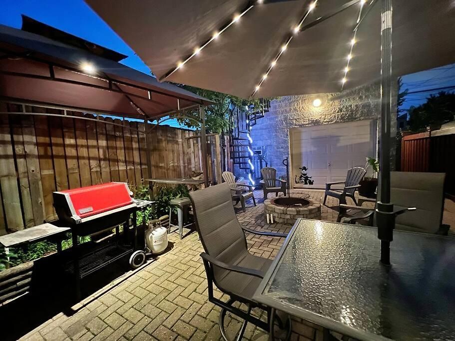 Apartment The Banksy-free Parking -4 Bedroom W King Bed- Firepit Rooftop Near United Center