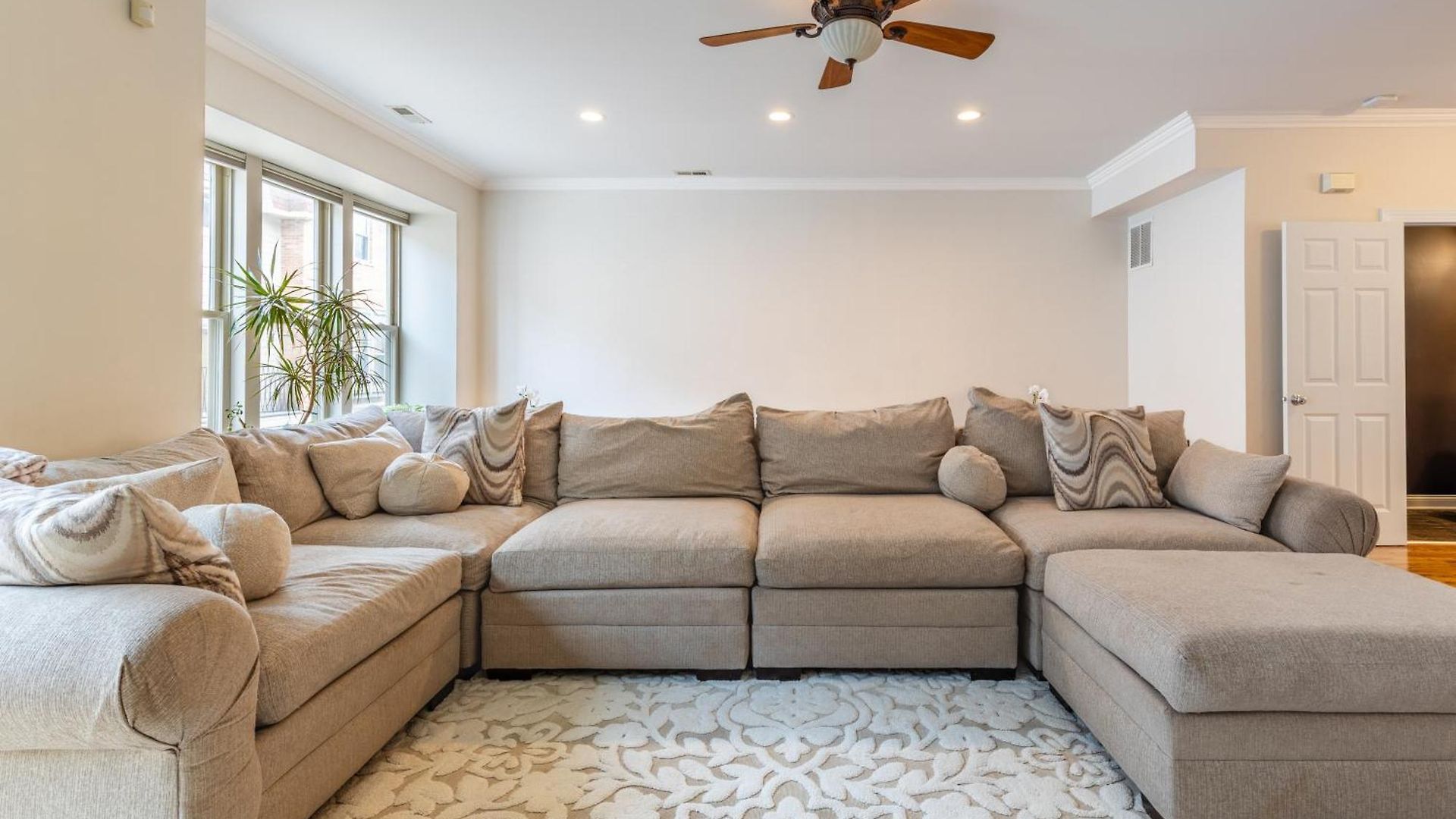 Windy Getaway - 3br 2ba Townhouse Chicago