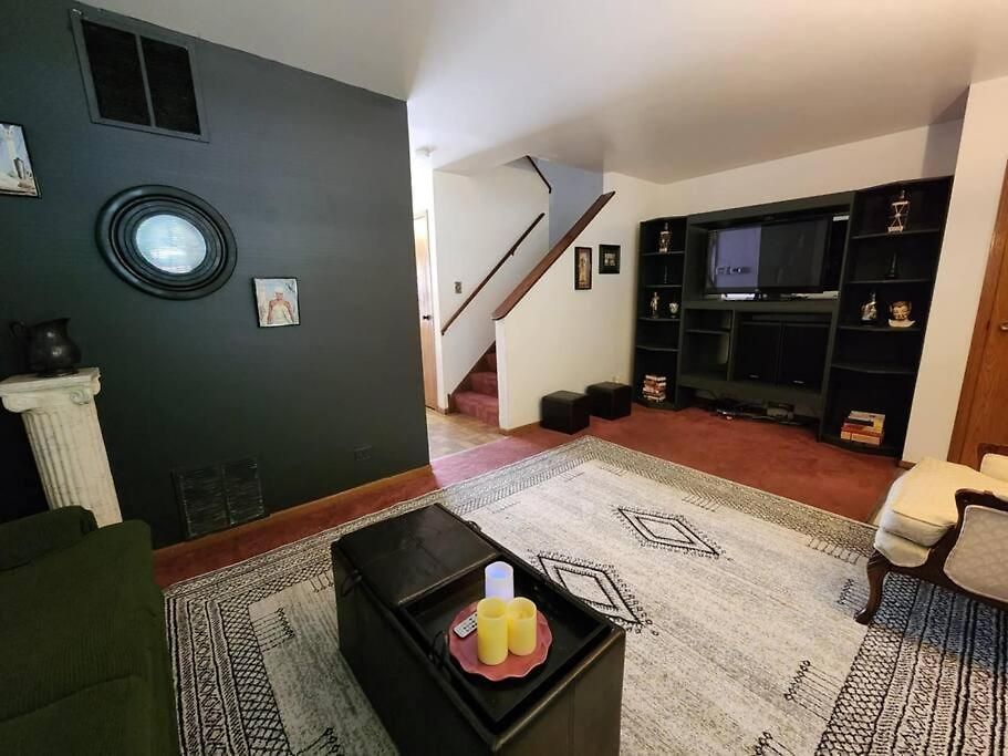 Apartment Retro 2 Bedroom 6 Mins To United Center With Parking *