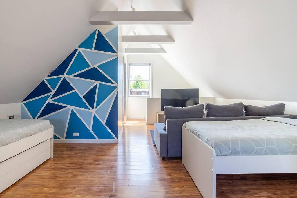 Duplex 3 Bed 2 Bat Steps From Lincoln Square *
