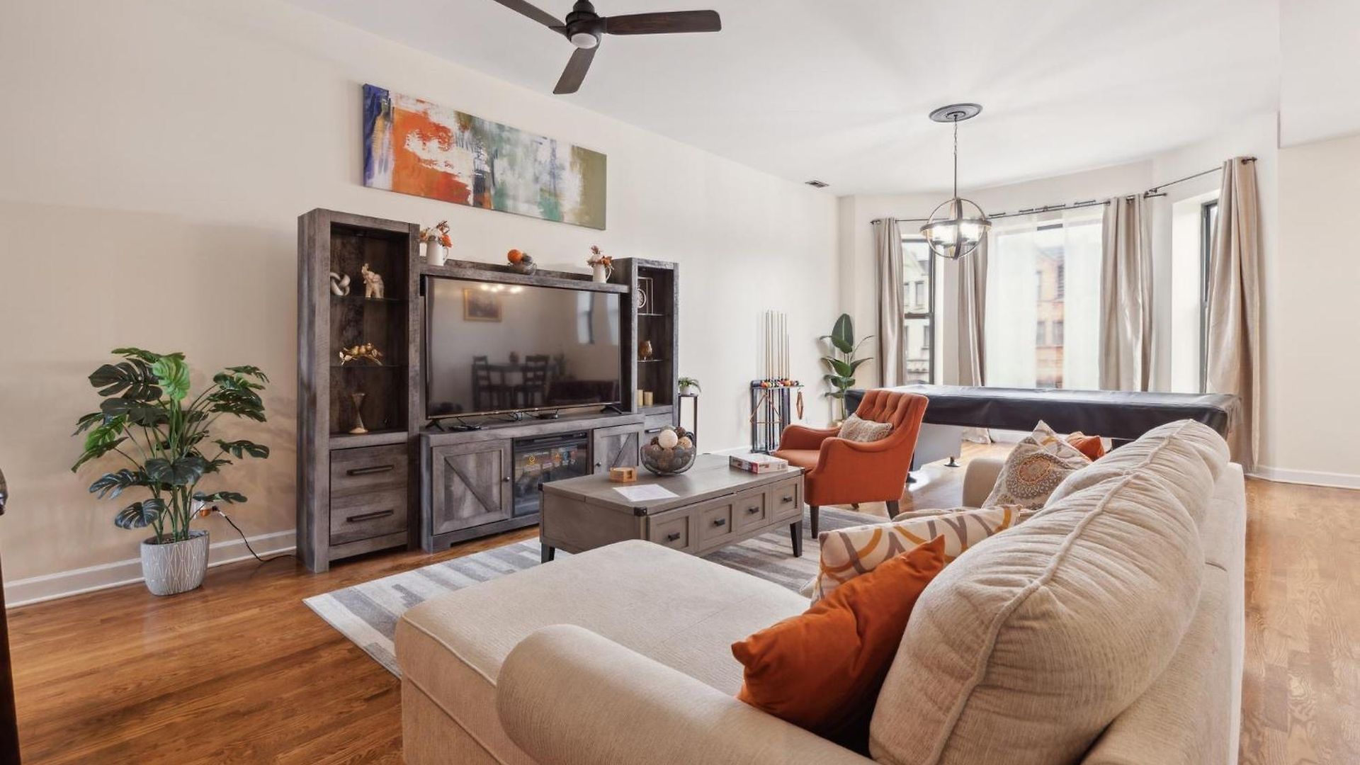 Apartment Near Downtown & Uchicago Chicago
