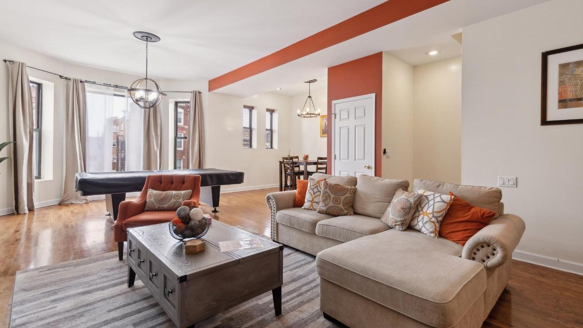 Near Downtown & Uchicago Apartment