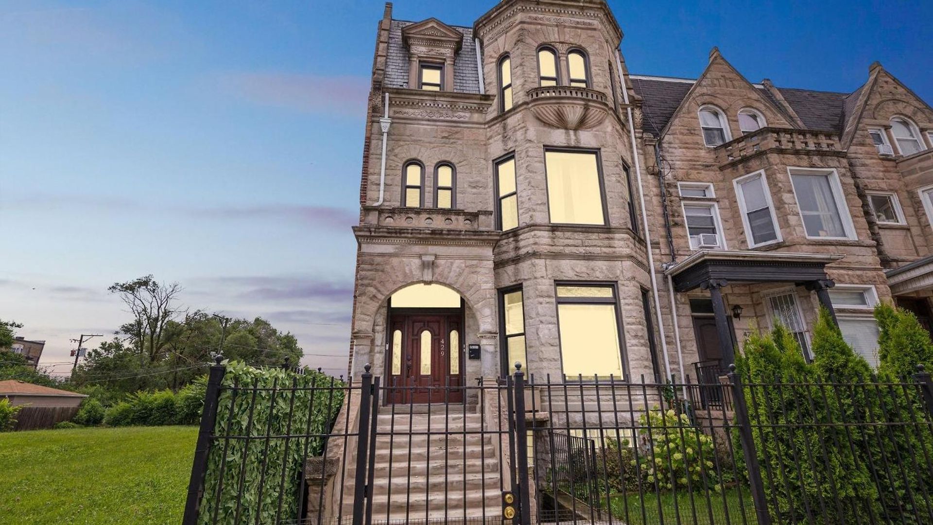 Apartment Near Downtown & Uchicago