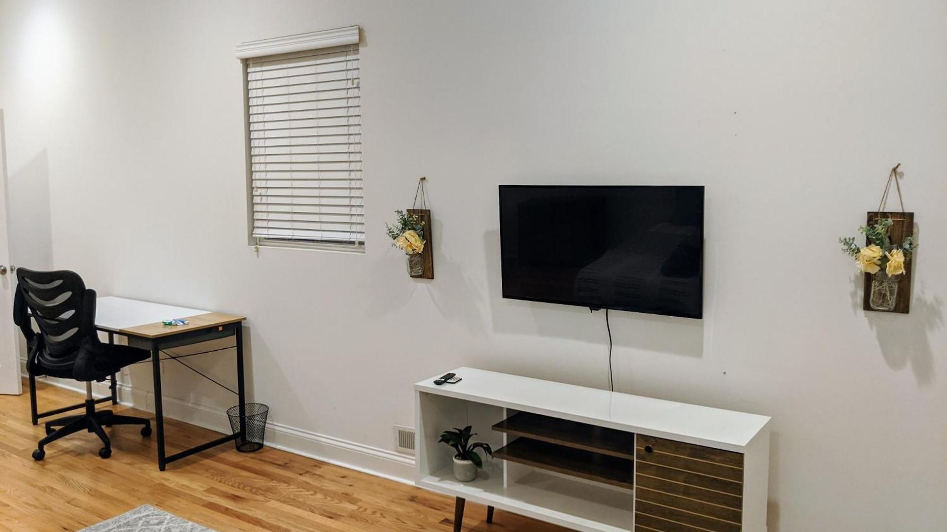 Cosy Near Medical District With Private Balcony Homestay