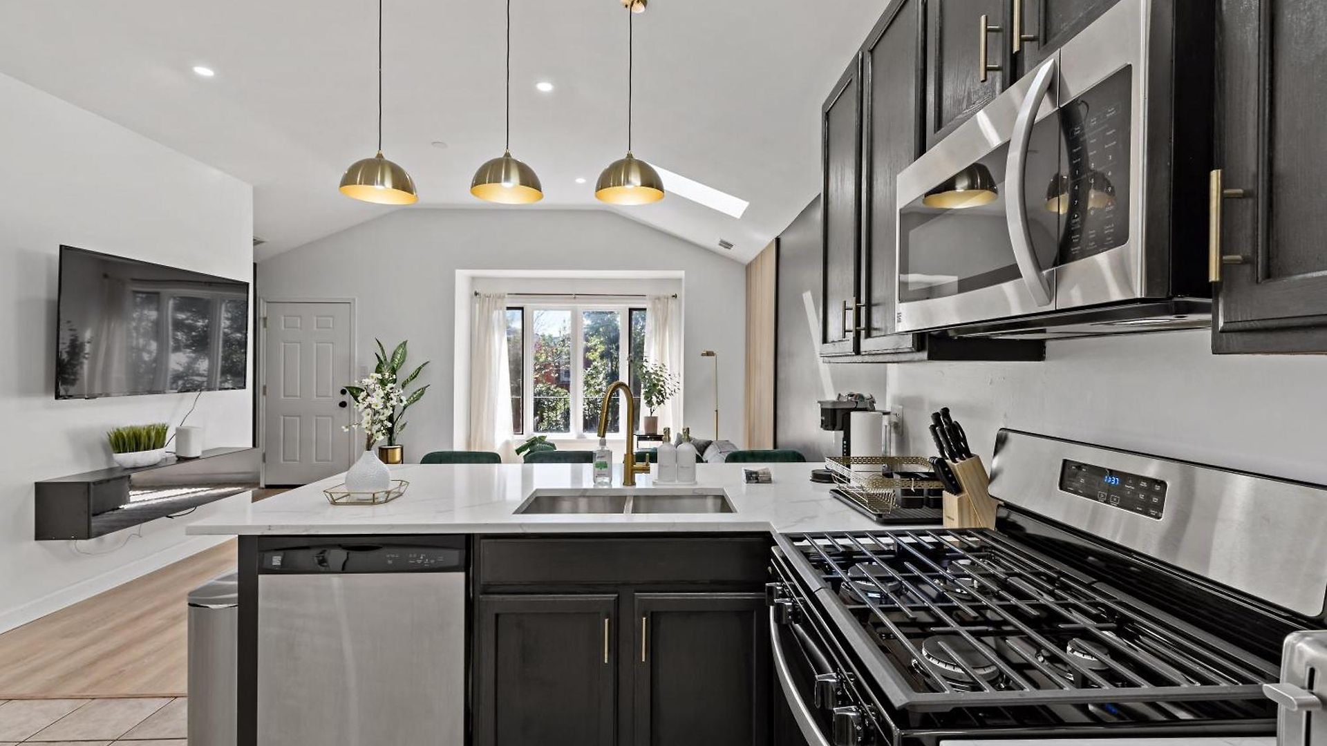 The Haven, Great Location Near Downtown, Medical District And United Center Apartment *