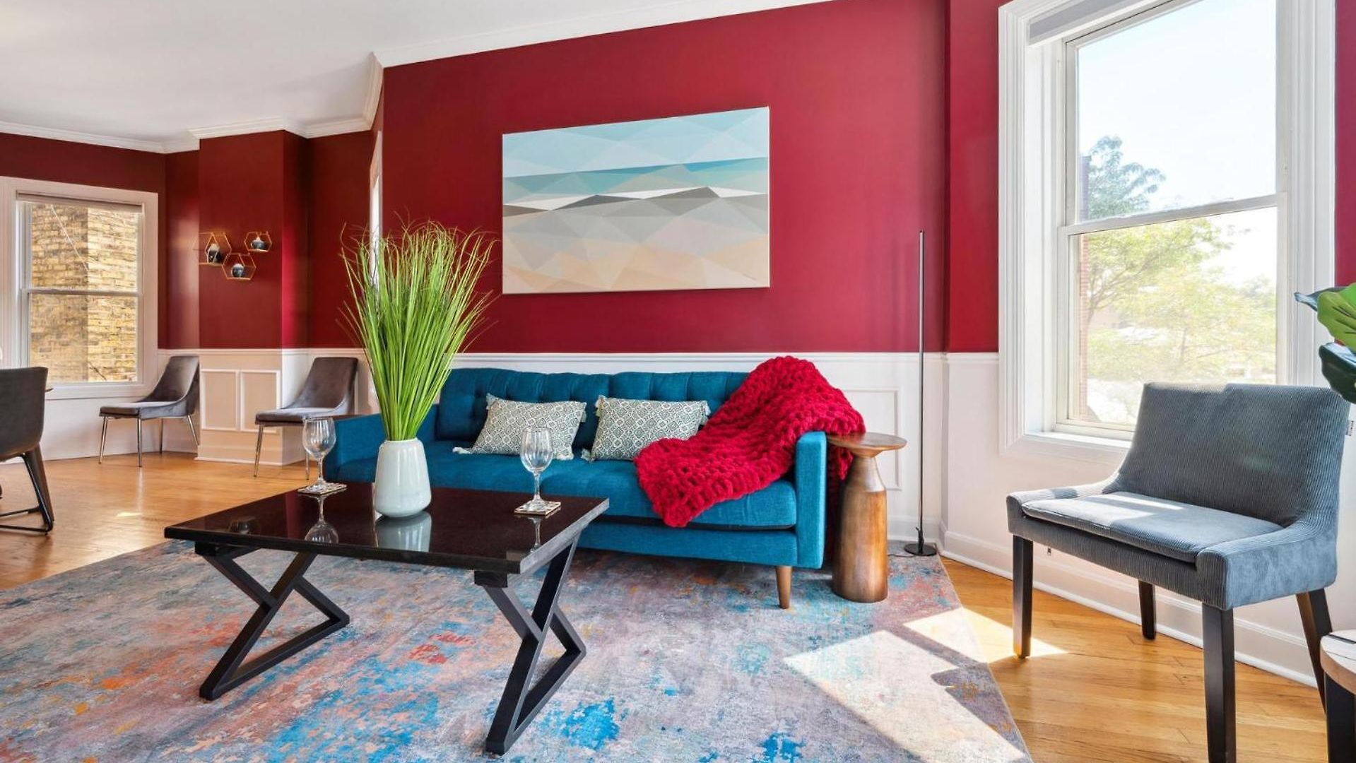 Wrigley 2br, 1ba With Free Parking