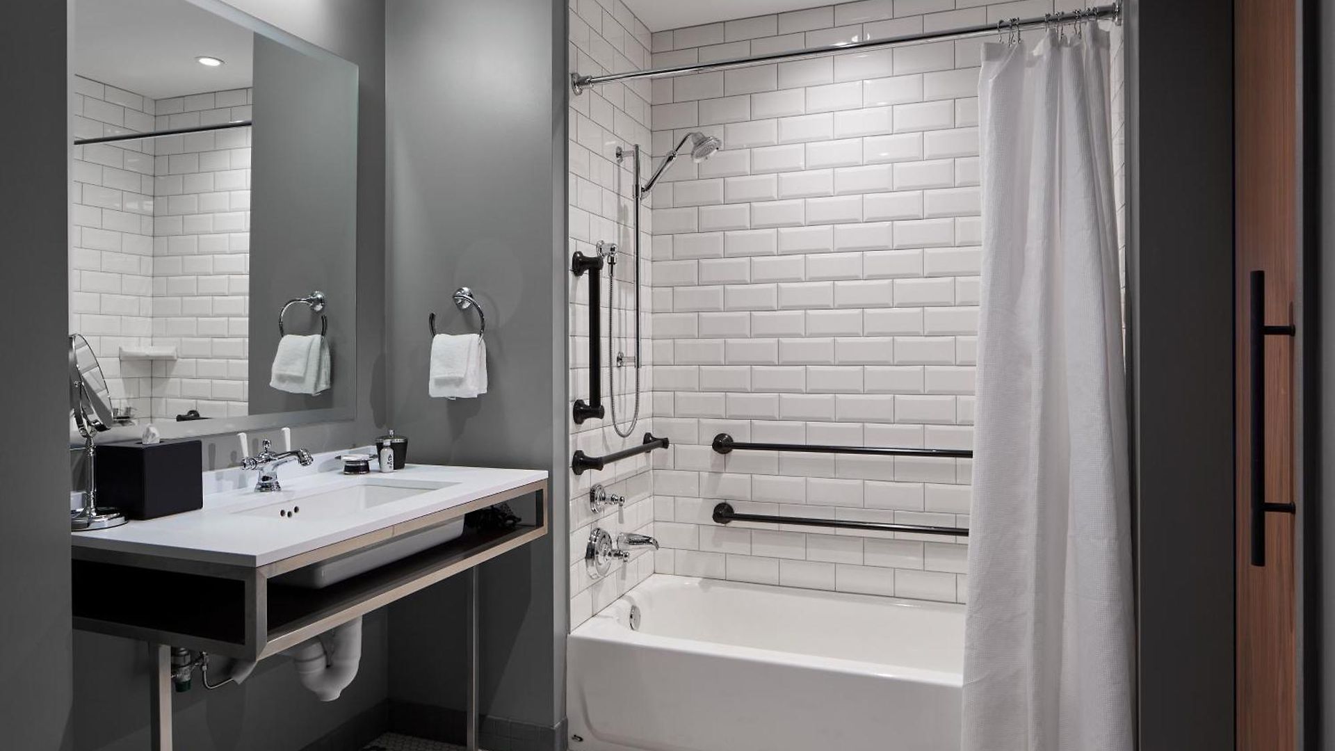 Zachary, Chicago, A Tribute Portfolio Hotel 4*
