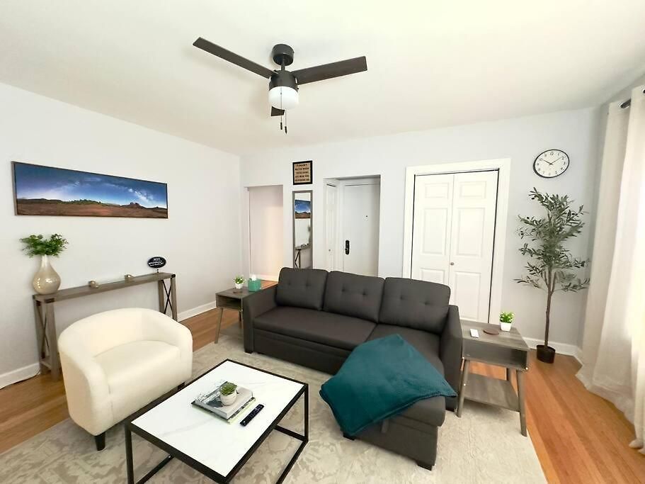 Comfy Retreat In Rogers Park, Prime Location! * Chicago