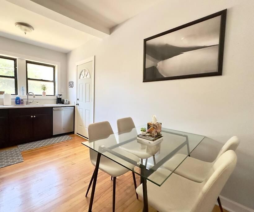 Apartment Comfy Retreat In Rogers Park, Prime Location!