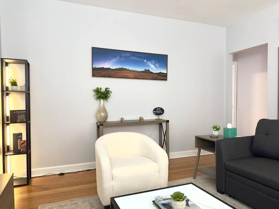 Apartment Comfy Retreat In Rogers Park, Prime Location!