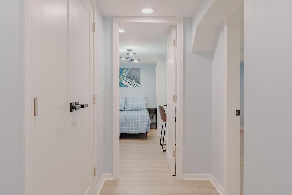 Apartment Prime Location In Lakeview Near Wrigleyville *