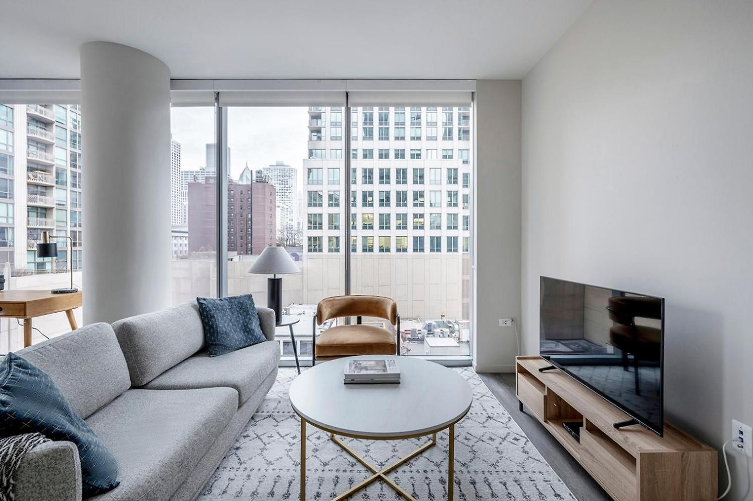 River North 1br W Gym Lounge Roof Nr L Chi-838 Chicago