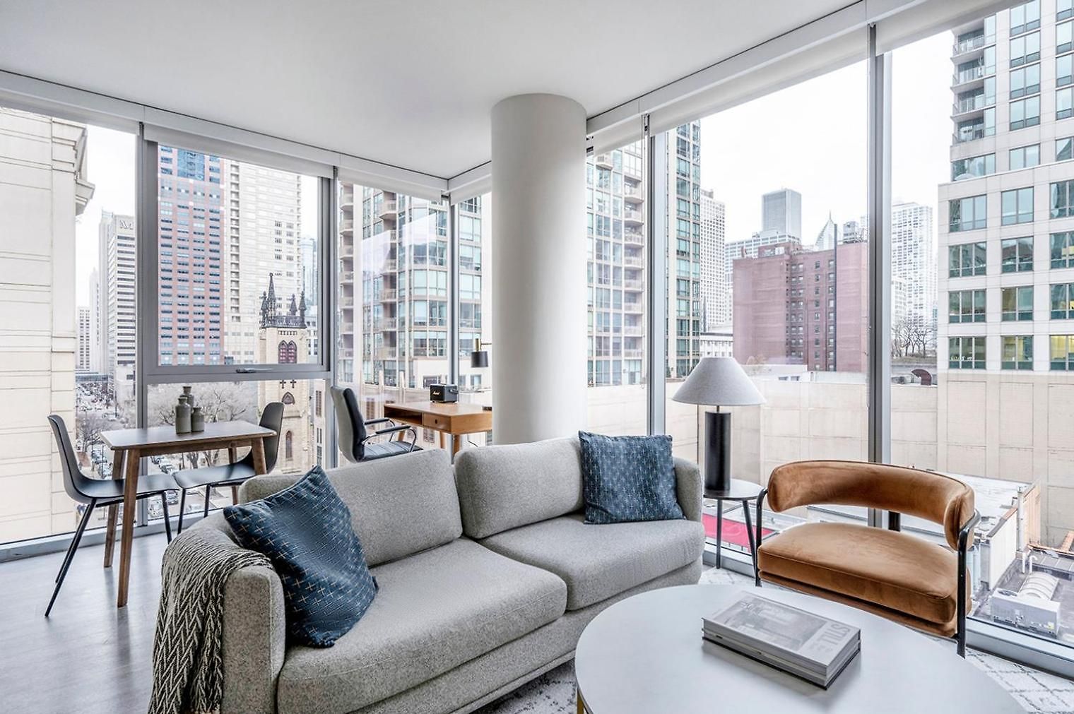 Apartment River North 1br W Gym Lounge Roof Nr L Chi-838 Chicago