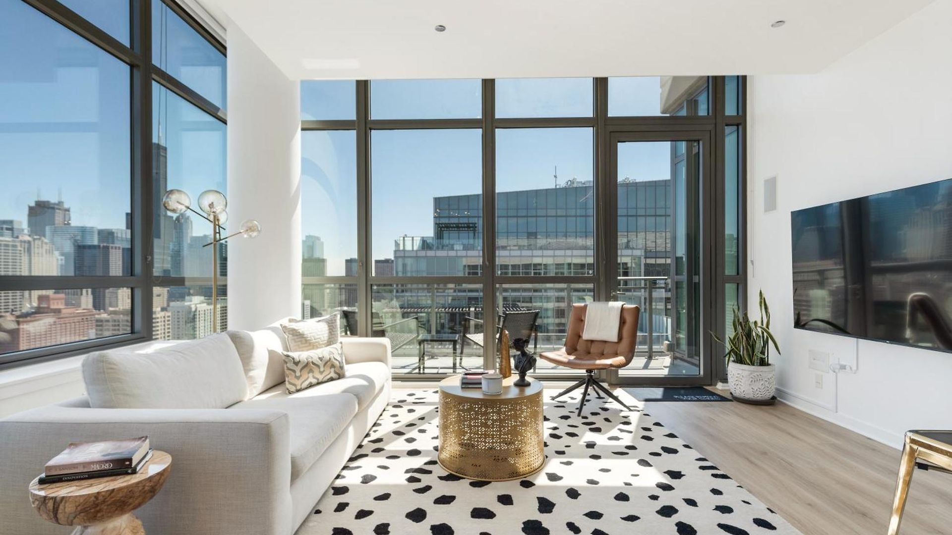 Apartment K2 Sky High With Stunning Views In West Loop Chicago