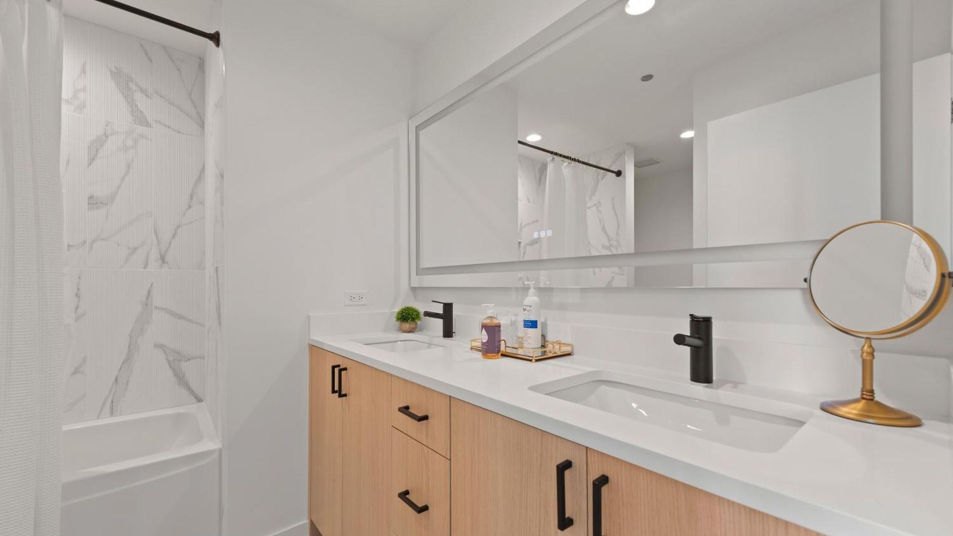 K2 Sky High With Stunning Views In West Loop *